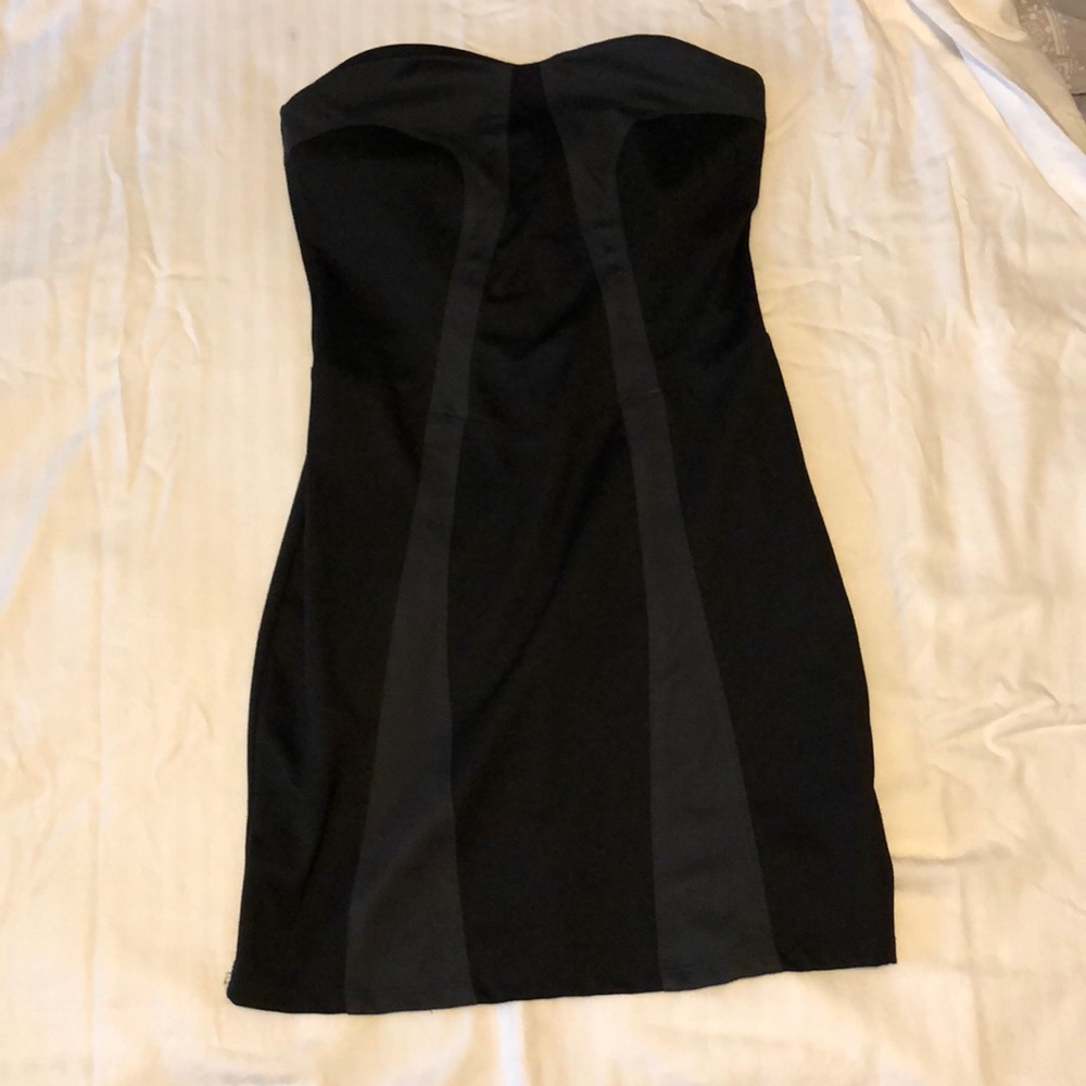 Strapless dress